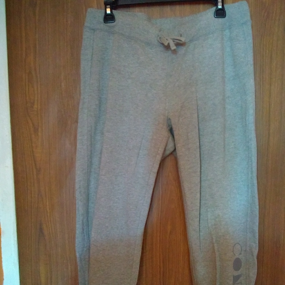 Converse joggers Size Large